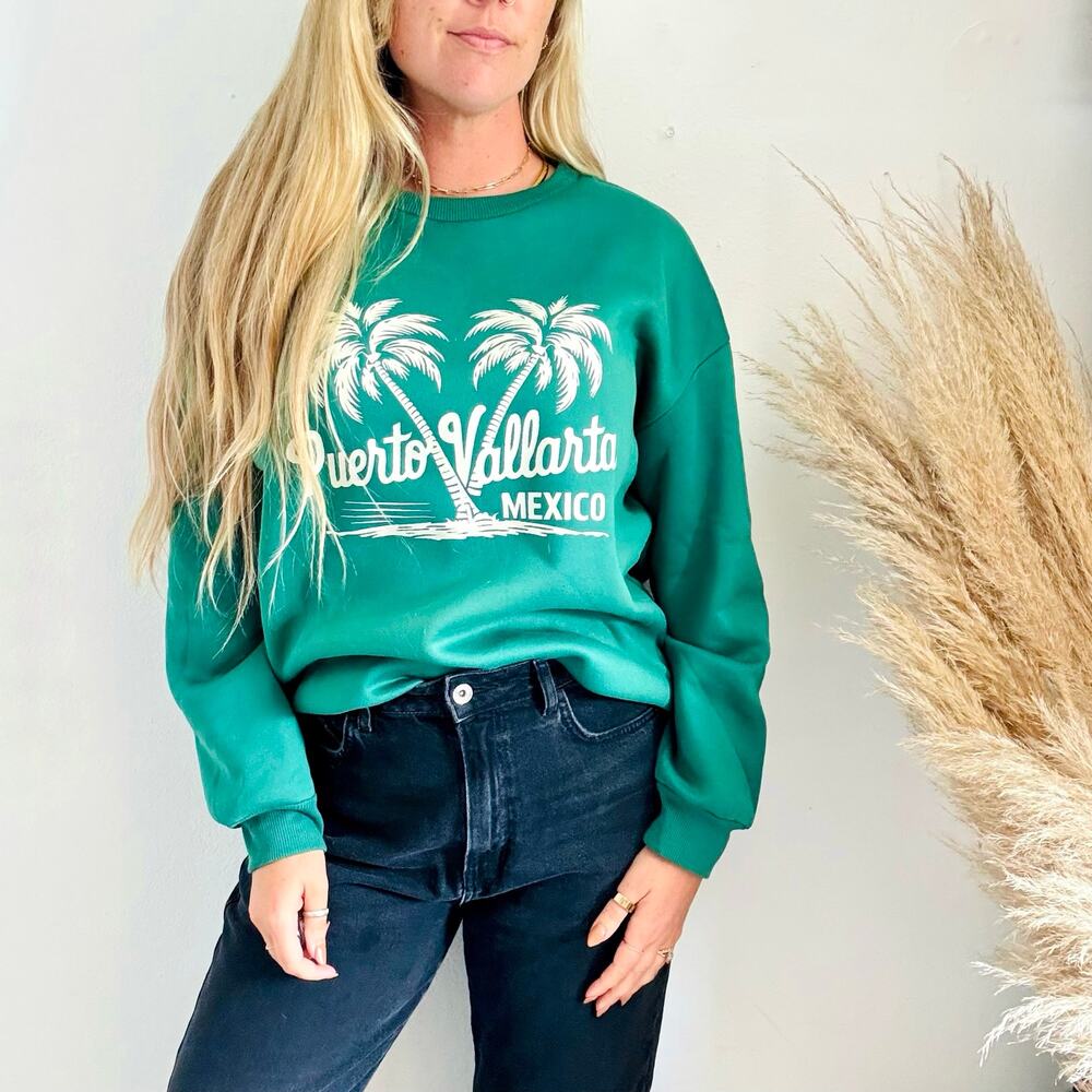 NEW Puerto Vallarta Mexico Green White Palm Tree Crew Neck Sweater Sweatshirt L